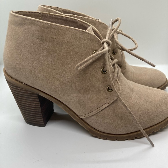 Restricted heeled boot suede - Picture 3 of 5